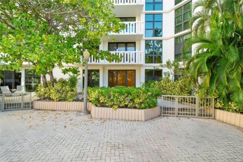 Condominio en alquiler en Key Biscayne, Florida, 2 dormitorios, 130.9 m2 № 2010155 - foto 15