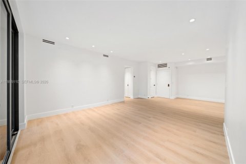 Condominio en alquiler en Key Biscayne, Florida, 2 dormitorios, 130.9 m2 № 2010155 - foto 3