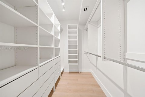 Condominio en alquiler en Key Biscayne, Florida, 2 dormitorios, 130.9 m2 № 2010155 - foto 10