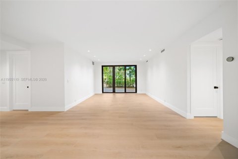 Condominio en alquiler en Key Biscayne, Florida, 2 dormitorios, 130.9 m2 № 2010155 - foto 2