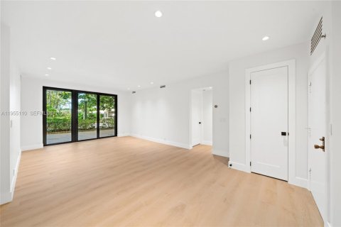 Condominio en Key Biscayne, Florida, 2 dormitorios  № 2010155