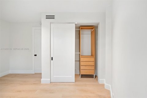 Condominio en alquiler en Key Biscayne, Florida, 2 dormitorios, 130.9 m2 № 2010155 - foto 13