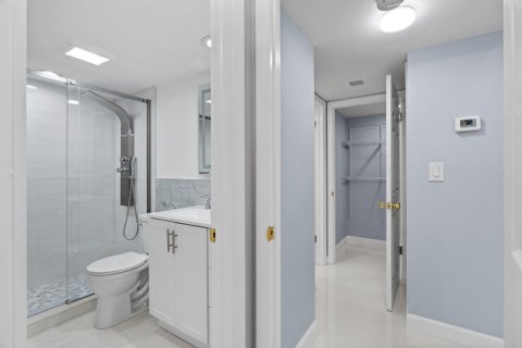 Condo in South Palm Beach, Florida, 1 bedroom  № 2251511 - photo 24