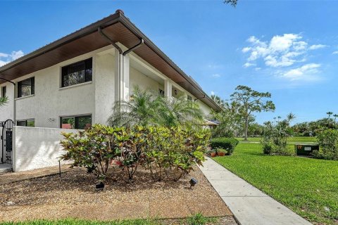 Copropriété à louer à Bradenton, Floride: 3 chambres, 148.18 m2 № 2102064 - photo 2