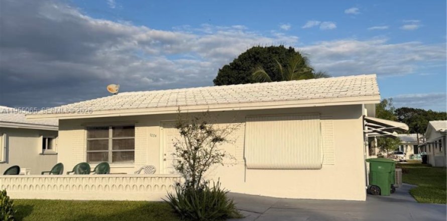 Дом в Тамарак, Флорида 2 спальни, 98.66м2 № 2009795