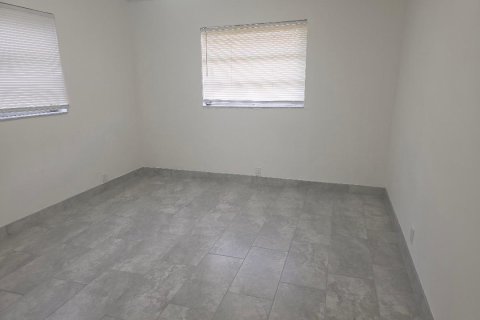 Appartement à louer à Oakland Park, Floride: 2 chambres, 225.2 m2 № 2189900 - photo 8