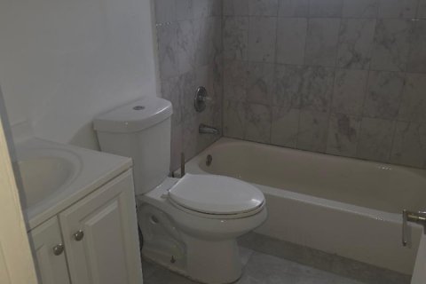 Appartement à louer à Oakland Park, Floride: 2 chambres, 225.2 m2 № 2189900 - photo 6
