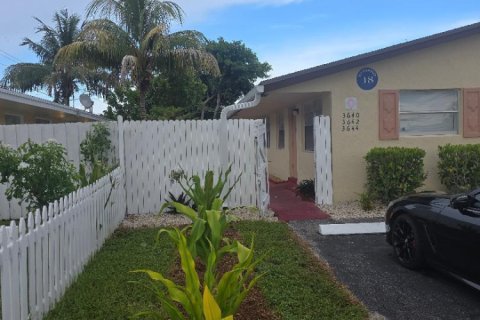 Appartement à louer à Oakland Park, Floride: 2 chambres, 225.2 m2 № 2189900 - photo 2