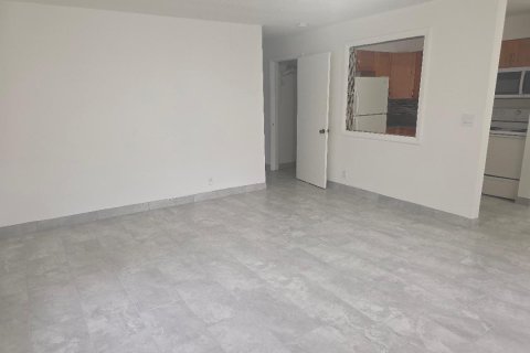 Appartement à louer à Oakland Park, Floride: 2 chambres, 225.2 m2 № 2189900 - photo 3