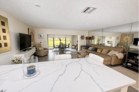 Copropriété à vendre à Boca Raton, Floride: 2 chambres, 132.48 m2 № 2192224 - photo 4