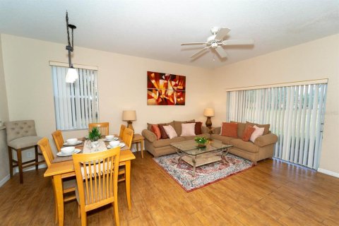 Townhouse in Davenport, Florida 4 bedrooms, 172.43 sq.m. № 1853390 - photo 9