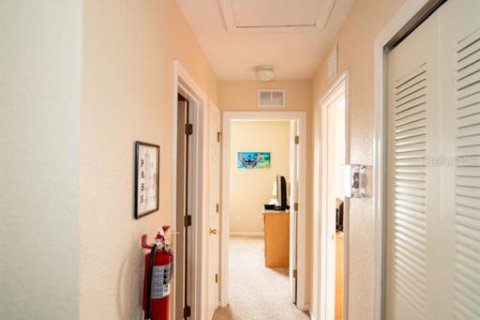 Townhouse in Davenport, Florida 4 bedrooms, 172.43 sq.m. № 1853390 - photo 16
