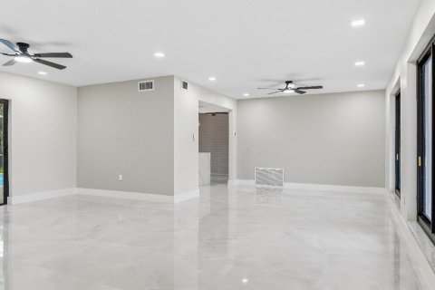 Villa ou maison à vendre à Cooper City, Floride: 4 chambres, 159.51 m2 № 2424788 - photo 7