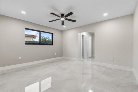 Villa ou maison à vendre à Cooper City, Floride: 4 chambres, 159.51 m2 № 2424788 - photo 27