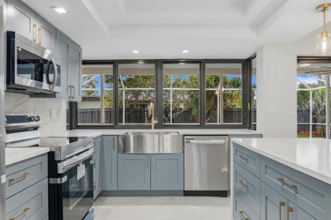 Villa ou maison à vendre à Cooper City, Floride: 4 chambres, 159.51 m2 № 2424788 - photo 16