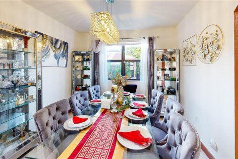 Casa en venta en Homestead, Florida, 5 dormitorios, 343.37 m2 № 1973628 - foto 21