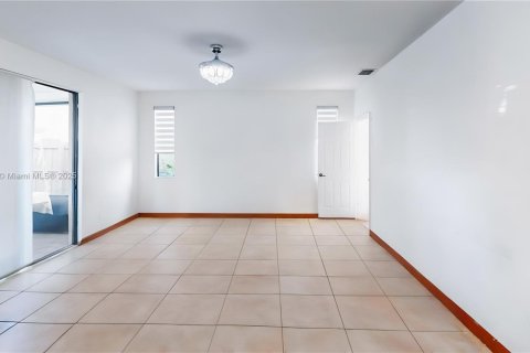Casa en venta en Homestead, Florida, 5 dormitorios, 343.37 m2 № 1973628 - foto 8