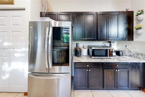 Casa en venta en Homestead, Florida, 5 dormitorios, 343.37 m2 № 1973628 - foto 18