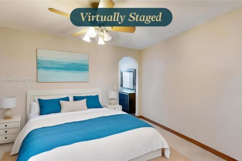 Casa en venta en Homestead, Florida, 5 dormitorios, 343.37 m2 № 1973628 - foto 30