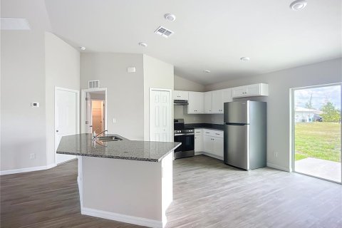 Villa ou maison à vendre à Cape Coral, Floride: 3 chambres, 126.07 m2 № 1912813 - photo 6