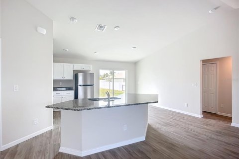 Villa ou maison à vendre à Cape Coral, Floride: 3 chambres, 126.07 m2 № 1912813 - photo 4