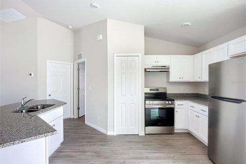 Villa ou maison à vendre à Cape Coral, Floride: 3 chambres, 126.07 m2 № 1912813 - photo 8
