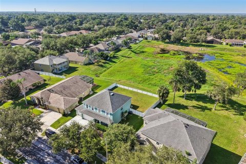 House in Brandon, Florida 4 bedrooms, 240.99 sq.m. № 2238016 - photo 7