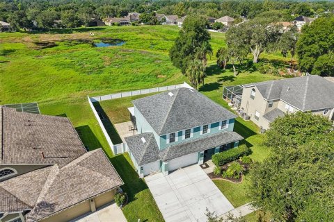 House in Brandon, Florida 4 bedrooms, 240.99 sq.m. № 2238016 - photo 4