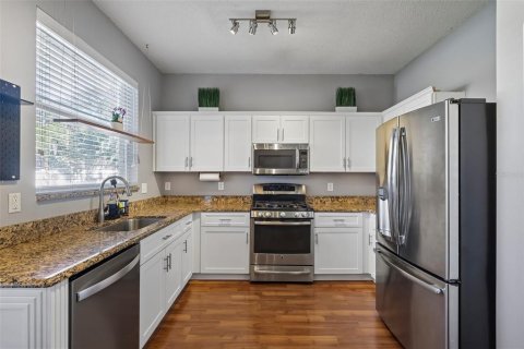 House in Brandon, Florida 4 bedrooms, 240.99 sq.m. № 2238016 - photo 18