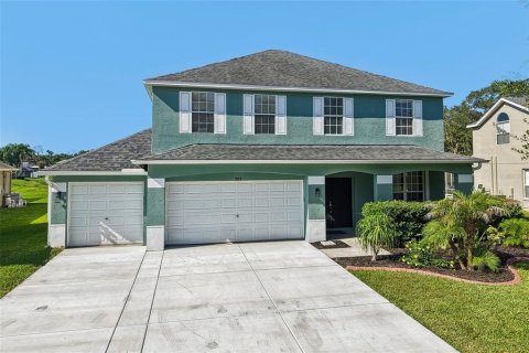 House in Brandon, Florida 4 bedrooms, 240.99 sq.m. № 2238016 - photo 10