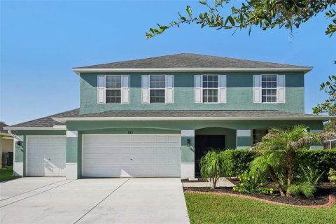 House in Brandon, Florida 4 bedrooms, 240.99 sq.m. № 2238016 - photo 2