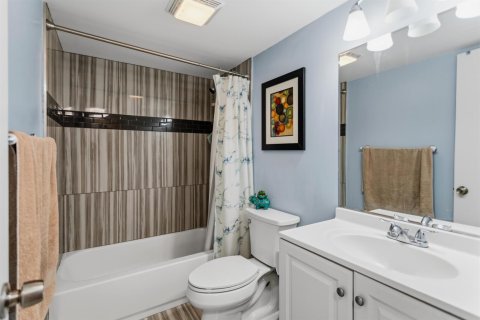 Copropriété à vendre à Pompano Beach, Floride: 2 chambres, 92.9 m2 № 2089398 - photo 9