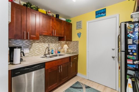 Copropriété à vendre à Pompano Beach, Floride: 2 chambres, 92.9 m2 № 2089398 - photo 5