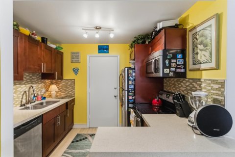 Copropriété à vendre à Pompano Beach, Floride: 2 chambres, 92.9 m2 № 2089398 - photo 4