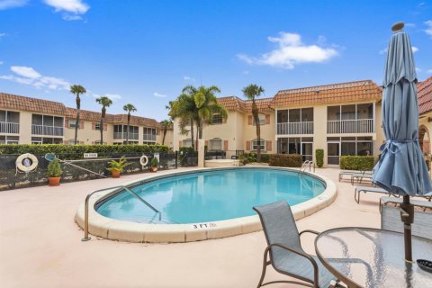 Copropriété à vendre à Pompano Beach, Floride: 2 chambres, 92.9 m2 № 2089398 - photo 17