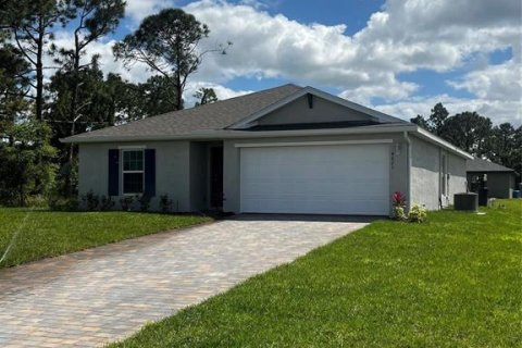 Villa ou maison à Lehigh Acres, Floride 4 chambres, 138.8 m2 № 2189642
