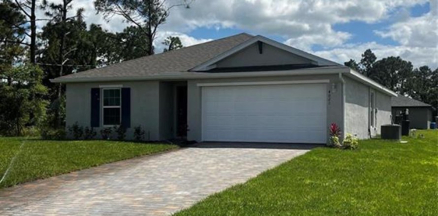 Villa ou maison à Lehigh Acres, Floride 4 chambres, 138.8 m2 № 2189642
