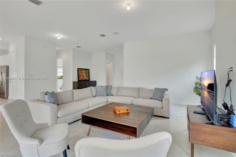 House in Ave Maria, Florida 4 bedrooms, 306.58 sq.m. № 1938668 - photo 8