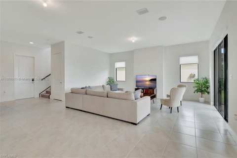 House in Ave Maria, Florida 4 bedrooms, 306.58 sq.m. № 1938668 - photo 4