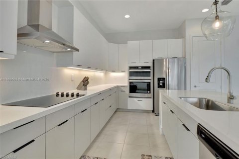 House in Ave Maria, Florida 4 bedrooms, 306.58 sq.m. № 1938668 - photo 12