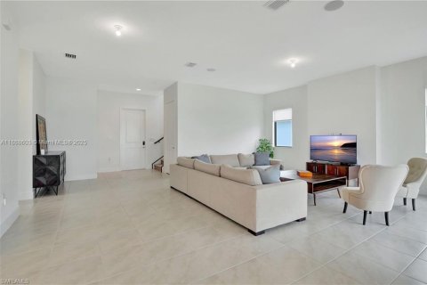 House in Ave Maria, Florida 4 bedrooms, 306.58 sq.m. № 1938668 - photo 5