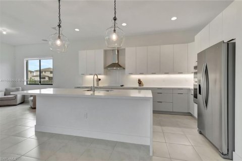 House in Ave Maria, Florida 4 bedrooms, 306.58 sq.m. № 1938668 - photo 10