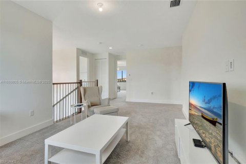 House in Ave Maria, Florida 4 bedrooms, 306.58 sq.m. № 1938668 - photo 22