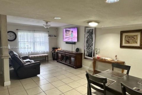 Купить кондоминиум в Хайалиа, Флорида 1 комната, 121.05м2, № 1980192 - фото 5