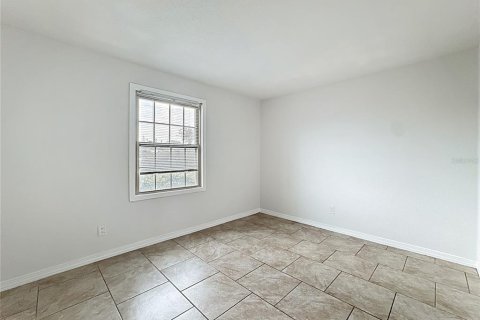 Condo in Casselberry, Florida, 2 bedrooms  № 1908801 - photo 11