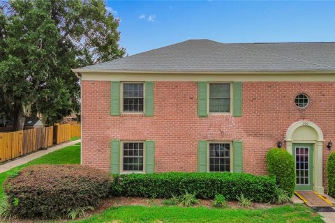 Condo in Casselberry, Florida, 2 bedrooms  № 1908801 - photo 1