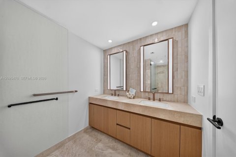 Copropriété à louer à Bay Harbor Islands, Floride: 2 chambres, 117.71 m2 № 2387894 - photo 15
