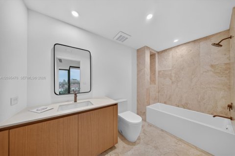 Copropriété à louer à Bay Harbor Islands, Floride: 2 chambres, 117.71 m2 № 2387894 - photo 27