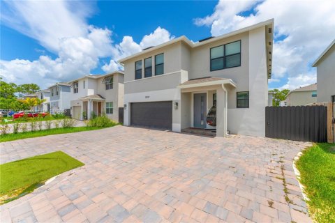 House in Homestead, Florida 5 bedrooms, 276.85 sq.m. № 1823944 - photo 3