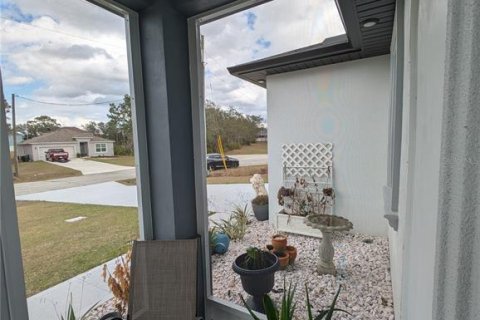 House in Poinciana, Florida 4 bedrooms, 159.98 sq.m. № 2106115 - photo 10